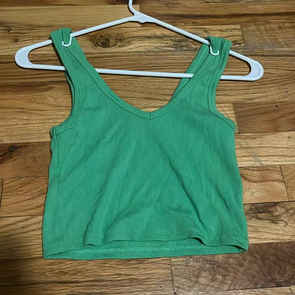 Green v neck crop tank